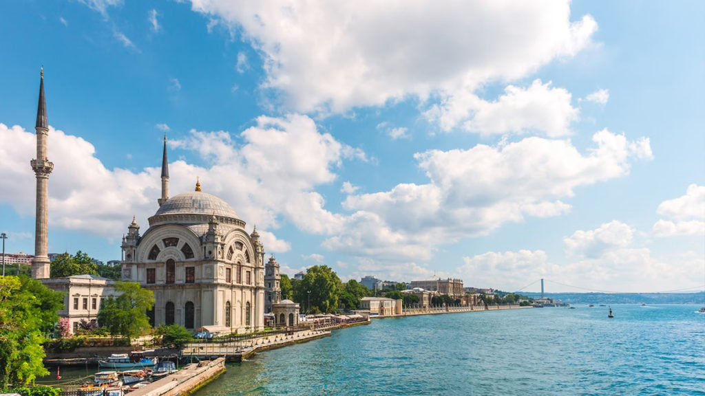Pic from dolmabahcepalace tickets.com